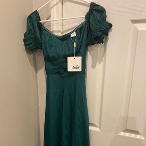 Selfie Leslie  Green Dress
